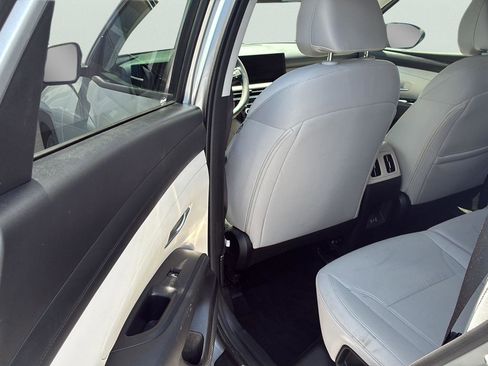 Used 2025 Hyundai Tucson SEL FWD image 10