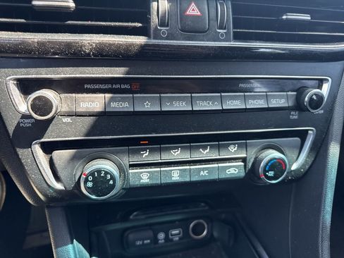 Used 2020 Kia Optima LX image 13