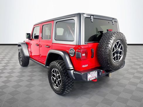 Used 2025 Jeep Wrangler Unlimited Rubicon AWD/4WD image 5