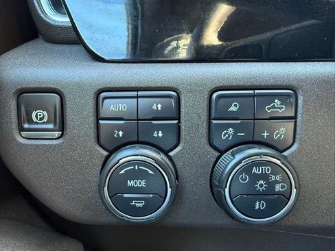 Used 2025 Chevrolet Silverado 3500 LTZ image 27