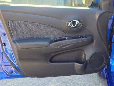 Used 2014 Nissan Versa SV FWD image 31