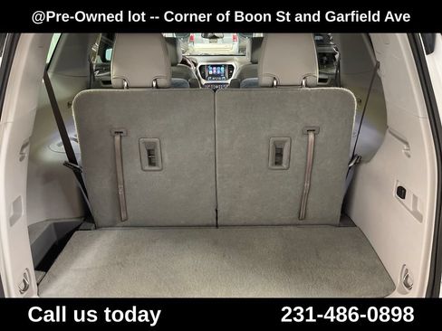 Used 2019 GMC Acadia SLT AWD/4WD image 27