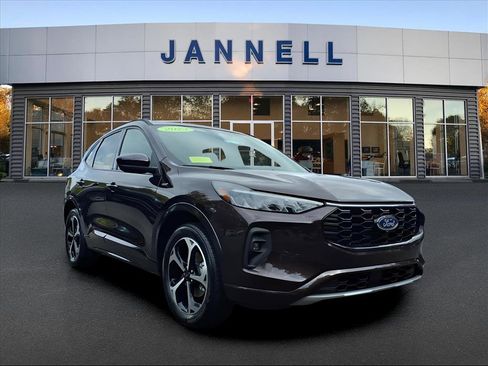 Used 2023 Ford Escape ST-Line Select w/ Tech Pack #2 image 3