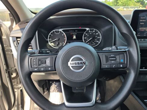 Used 2021 Nissan Rogue SV FWD image 22