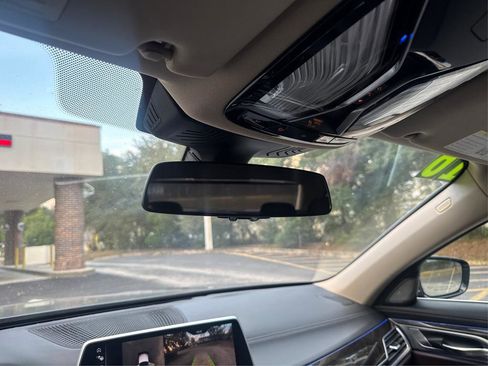 Used 2016 BMW 740i image 14