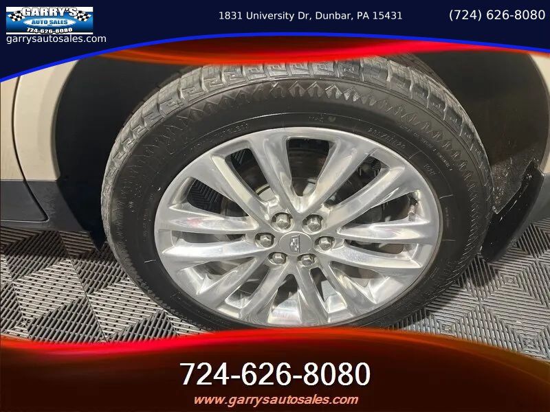Used 2017 Cadillac XT5 Platinum AWD/4WD image 9