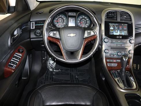 Used 2013 Chevrolet Malibu LTZ FWD image 3