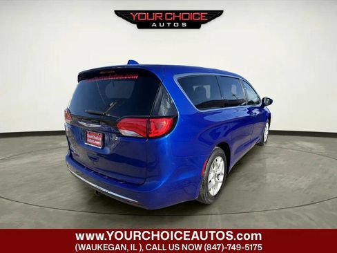 Used 2019 Chrysler Pacifica Touring Plus w/ Tire & Wheel Group image 5