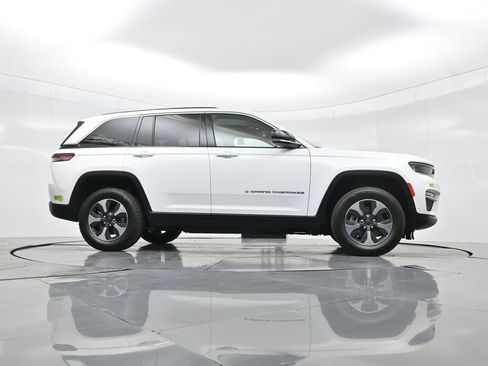 Used 2022 Jeep Grand Cherokee Limited 4xe w/ Luxury Tech Group II image 44