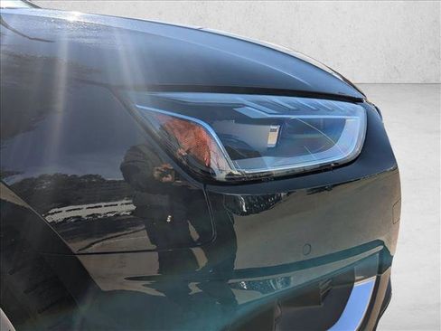 Used 2022 Audi A4 2.0T Premium Plus w/ Premium Plus Package image 22