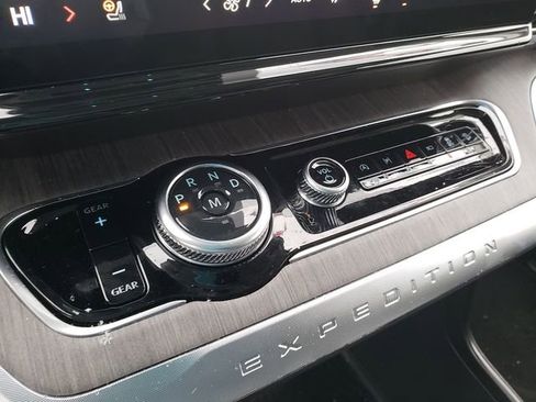 New 2025 Ford Expedition Max Platinum w/ Platinum Ultimate Package image 25