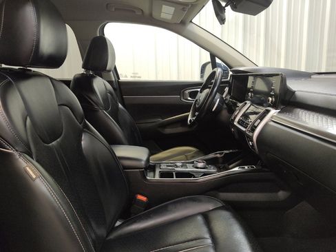 Used 2021 Kia Sorento S FWD image 21