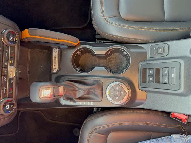 Used 2023 Ford Bronco Badlands w/ Sasquatch Package AWD/4WD image 13