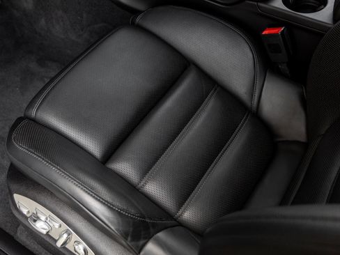 Certified 2024 Porsche Macan GTS AWD/4WD image 23
