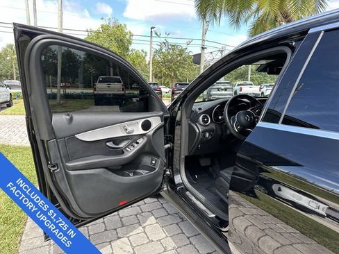 Used 2022 Mercedes-Benz GLC 300 w/ Premium Package Lite image 22