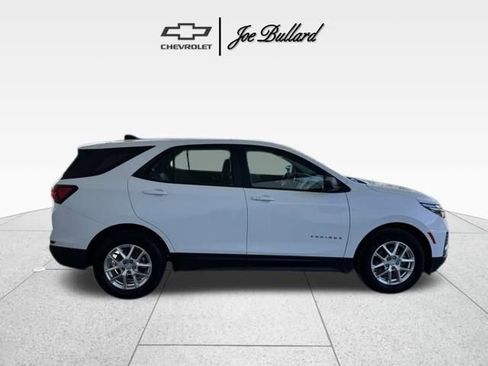 Used 2022 Chevrolet Equinox LS image 7