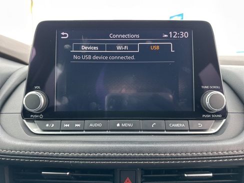 Used 2023 Nissan Rogue SV image 36