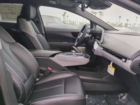 New 2026 Cadillac Optiq Luxury 1 image 27