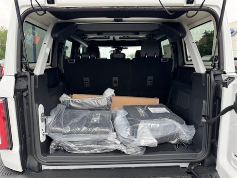 New 2025 Ford Bronco Badlands image 10