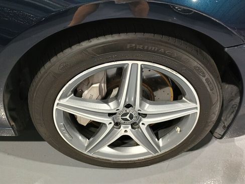 Used 2017 Mercedes-Benz E 300 4MATIC image 57