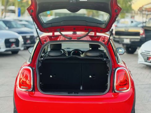 Used 2019 MINI Cooper 2-Door Hardtop image 8