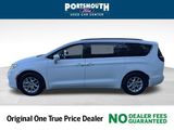 Used 2022 Chrysler Pacifica Touring-L image 2