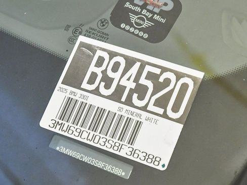 Used 2025 BMW 330i Sedan w/ Premium Package image 28