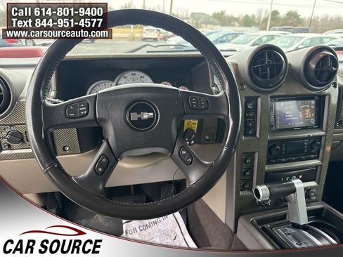 Used 2004 HUMMER H2 w/ Preferred Equipment Group AWD/4WD image 7