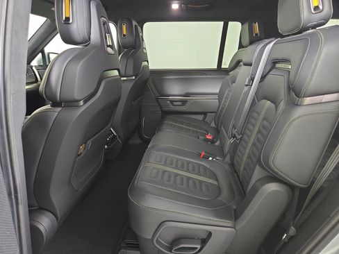 Used 2025 Rivian R1S Adventure AWD/4WD image 21