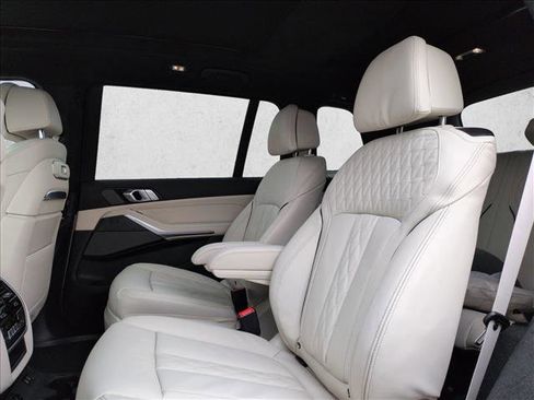 New 2026 BMW X7 xDrive40i image 16