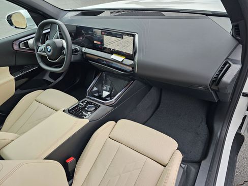 New 2026 BMW X3 xDrive30 w/ Premium Package image 16