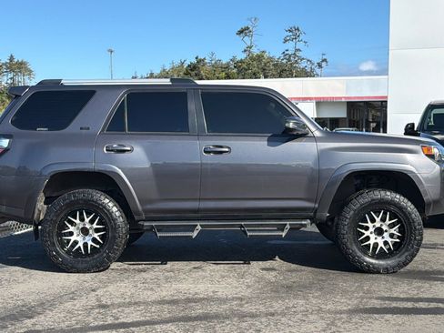Used 2020 Toyota 4Runner SR5 Premium w/ Moonroof Package image 3
