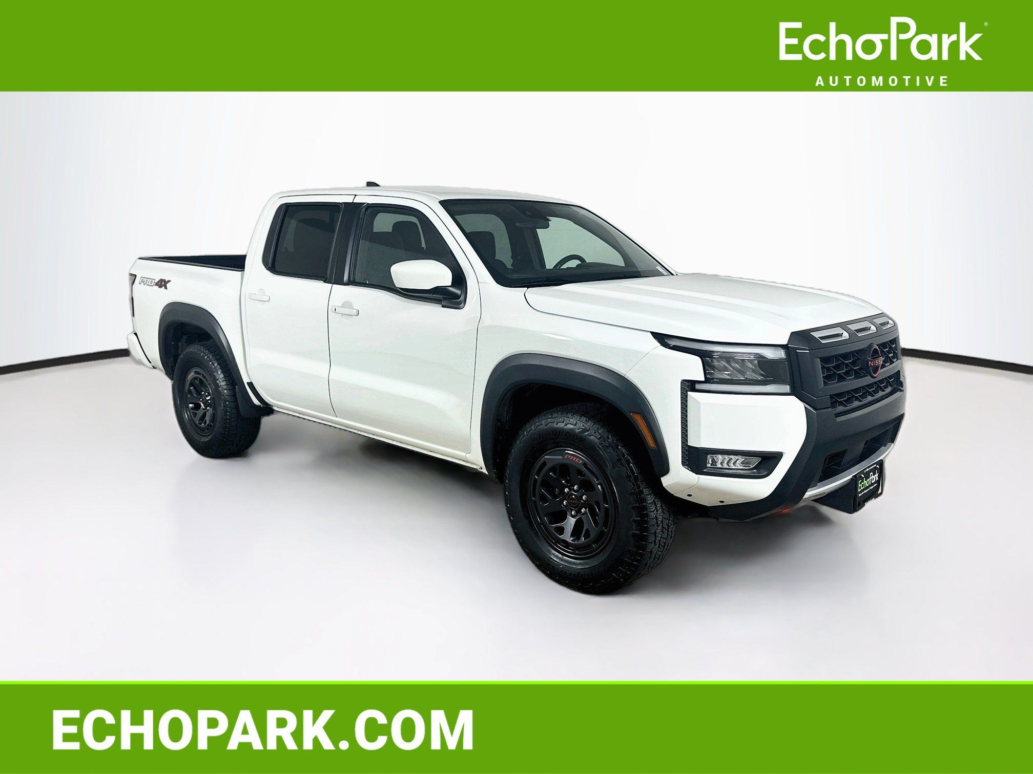 Used 2026 Nissan Frontier PRO-4X AWD/4WD image 1