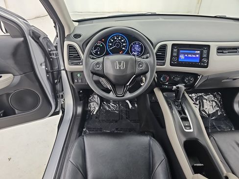 Used 2018 Honda HR-V LX image 20
