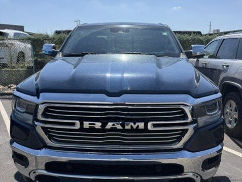 Used 2022 RAM 1500 Laramie AWD/4WD image 2