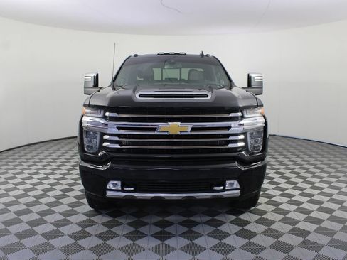 Used 2022 Chevrolet Silverado 2500 High Country w/ Safety Package II AWD/4WD image 29