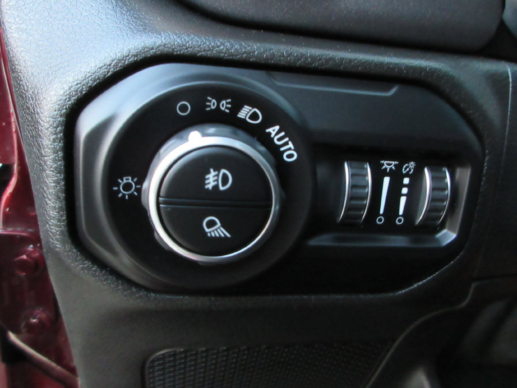 Used 2021 Jeep Gladiator Mojave AWD/4WD image 25