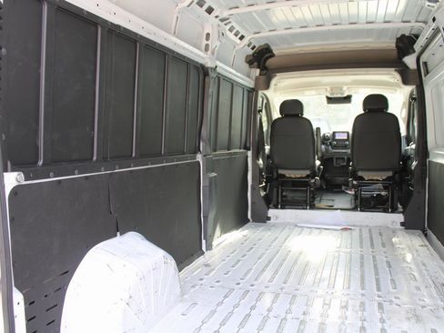 Used 2023 RAM ProMaster 2500 image 19