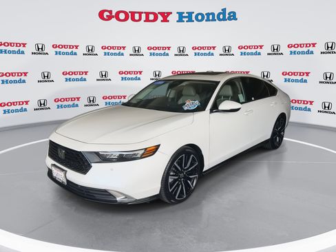 Certified 2023 Honda Accord Touring image 4
