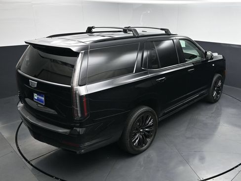 Used 2025 Cadillac Escalade Sport w/ LPO, ONYX Package AWD/4WD image 16