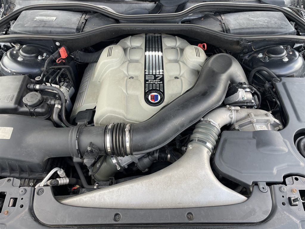 Used 2007 BMW 750i RWD image 6