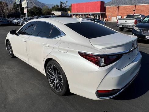 Used 2024 Lexus ES 300h w/ Premium Package FWD image 6