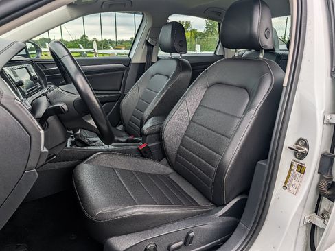 Used 2023 Volkswagen Jetta SE FWD image 14