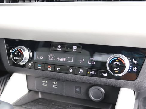 Used 2026 Mitsubishi Outlander SEL AWD/4WD image 12