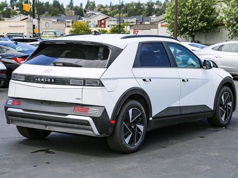 New 2025 Hyundai Ioniq 5 SEL image 9