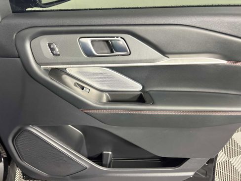 Used 2025 Ford Explorer ST AWD/4WD image 14