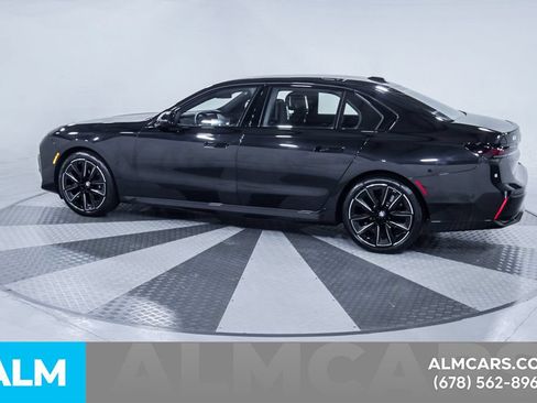 Used 2026 BMW 740i w/ Premium Package RWD image 5