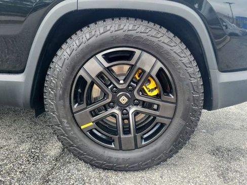 Used 2024 Rivian R1S Adventure AWD/4WD image 7