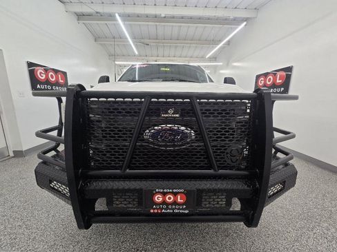 Used 2022 Ford F250 XL w/ Power Equipment Group AWD/4WD image 2