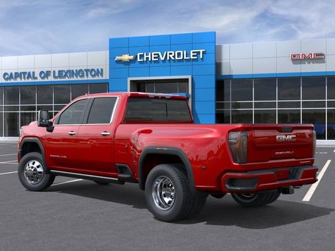 Used 2024 GMC Sierra 3500 Denali w/ Denali Reserve Package AWD/4WD image 3